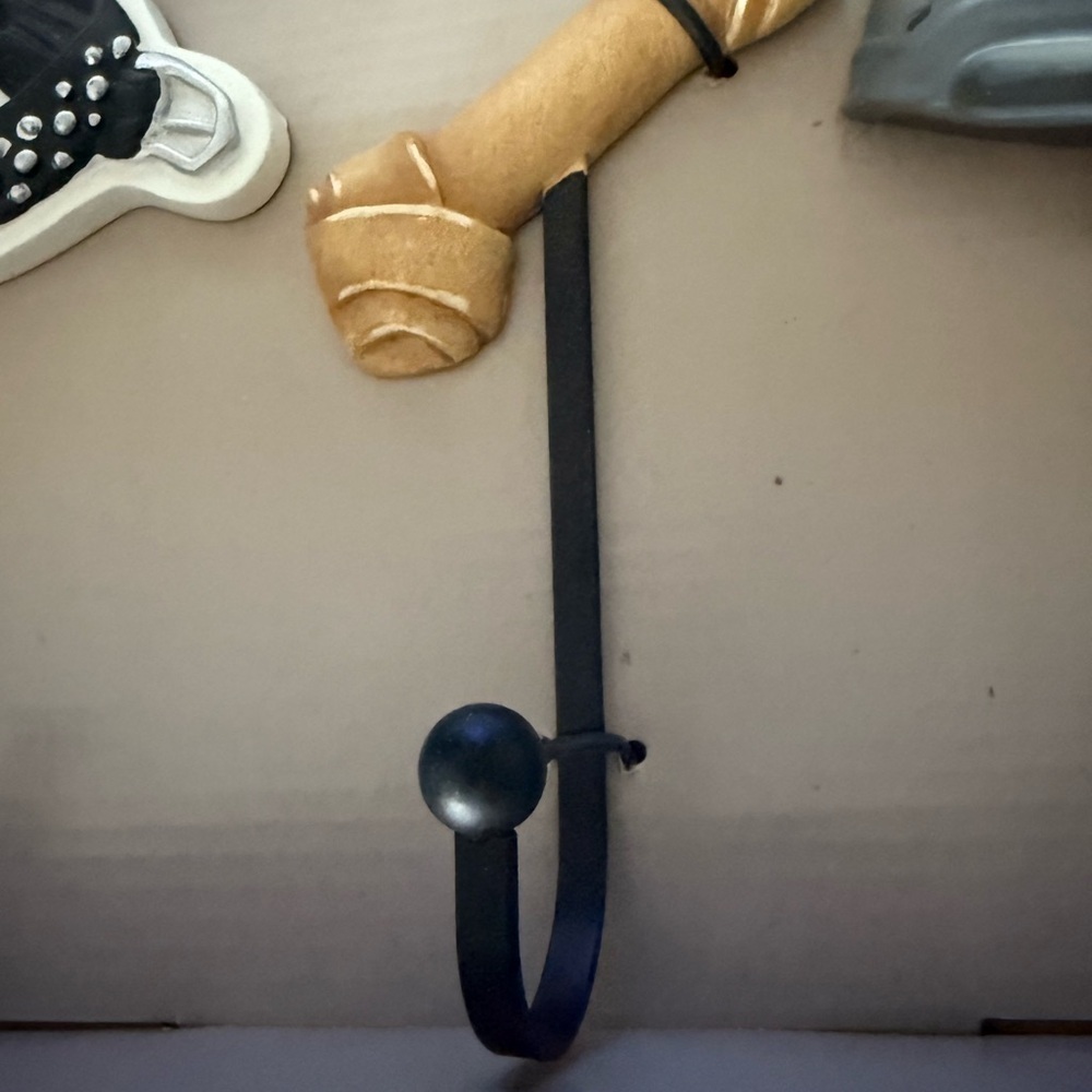 Dog Themed Wall Hooks Set - Picture 5 of 7